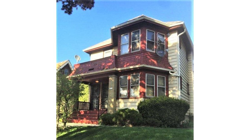 3910 N 13th St 3912 Milwaukee, WI 53206 by Sunshine Realty Group $84,900