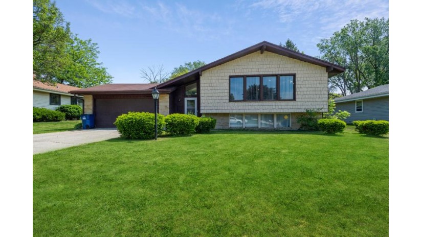 3331 Monarch Dr Racine, WI 53406 by Coldwell Banker Realty -Racine/Kenosha Office $239,900