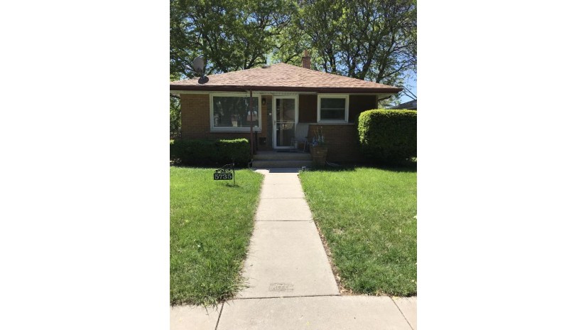 5735 N 74th St Milwaukee, WI 53218 by Coldwell Banker Realty $109,900