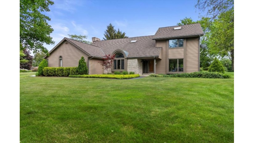 3017 Kisdon Hill Dr Waukesha, WI 53188 by Keller Williams Realty-Lake Country $550,000