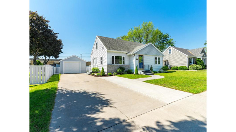 2820 Birch St La Crosse, WI 54601 by Gerrard-Hoeschler, REALTORS $209,900