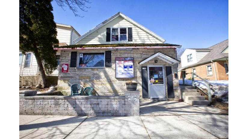3143 S Clement Ave Milwaukee, WI 53207 by RE/MAX Realty Pros~Milwaukee $260,000
