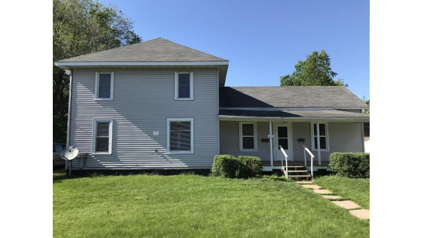 412 Jefferson Ave 412 1/2 Sparta, WI 54656 by Assist-2-Sell Homes For You Realty $135,000