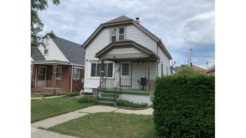 3472 S 14th St Milwaukee, WI 53215 by Redefined Realty Advisors LLC $169,900