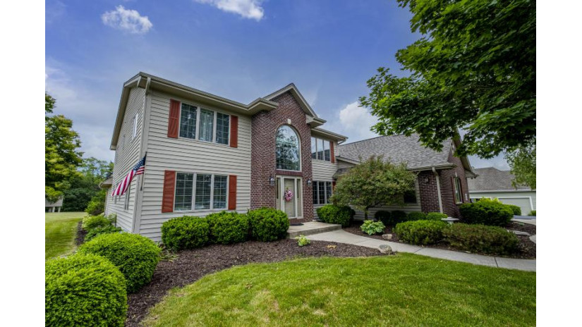 W290N4588 Cold Water Creek Delafield, WI 53029 by First Weber Inc - Brookfield $625,000