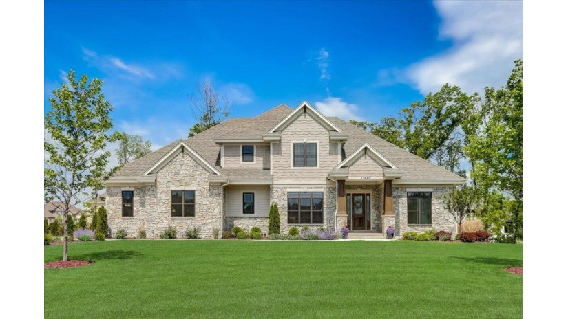 13860 Thatcher Ln Brookfield, WI 53005 by First Weber Inc - Brookfield $1,595,000