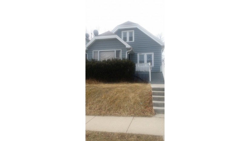 5053 N 31st St Milwaukee, WI 53209 by Shorewest Realtors $75,000