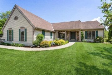 5135 Bayfield Dr, Waterford, WI 53185