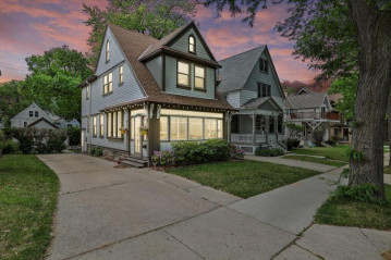 2867 S Superior St, Milwaukee, WI 53207