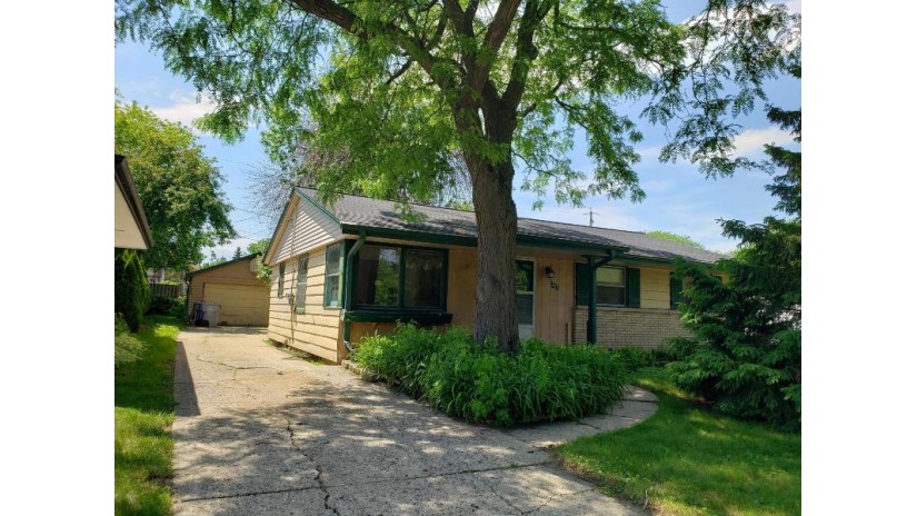 3441 S 82nd St Milwaukee, WI 53219 by Keller Williams Momentum $117,000