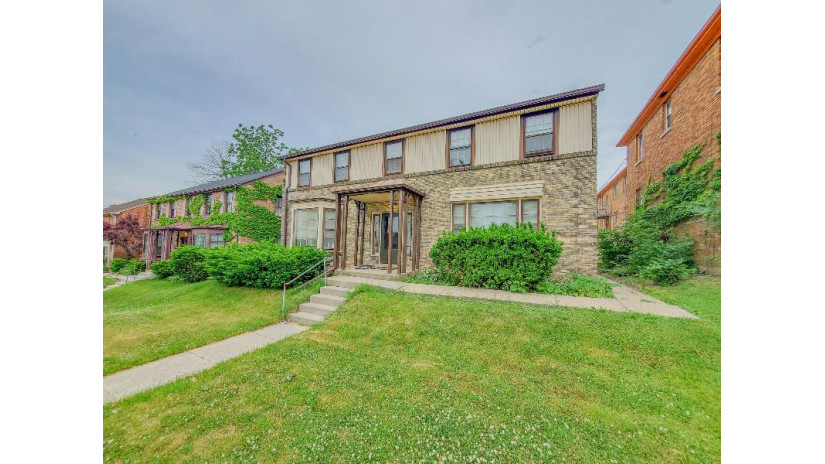 5423 W Greenfield Ave West Milwaukee, WI 53214 by RE/MAX Service First $289,900