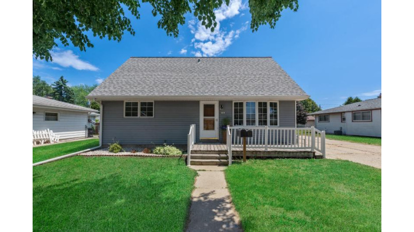 2727 S 20th St Sheboygan, WI 53081 by The Kramer Group LLC $199,900