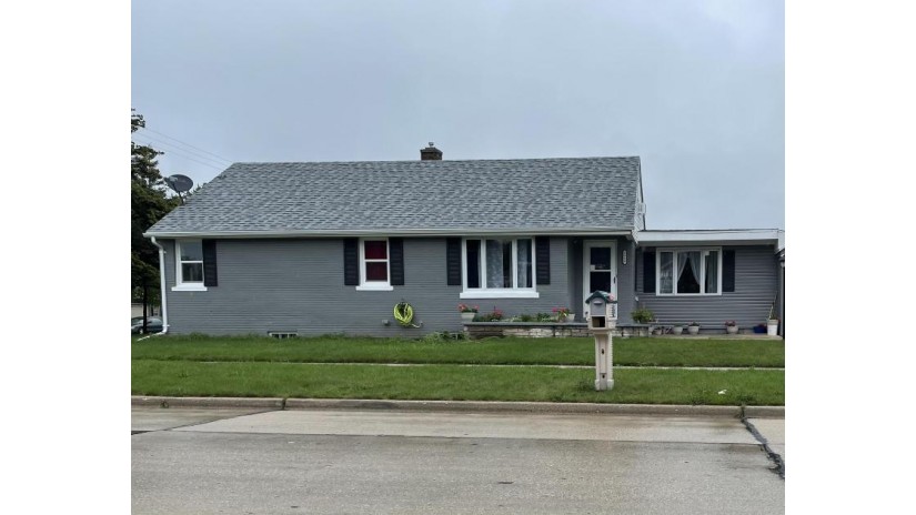 3414 Division St Manitowoc, WI 54220 by RE/MAX Port Cities Realtors $158,000