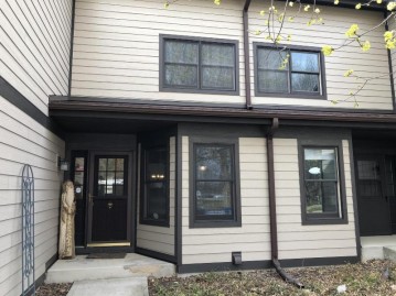 114 Point Elkhart Dr 114, Elkhart Lake, WI 53020