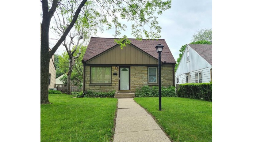 2031 S 105th St West Allis, WI 53227 by NON MLS $230,000