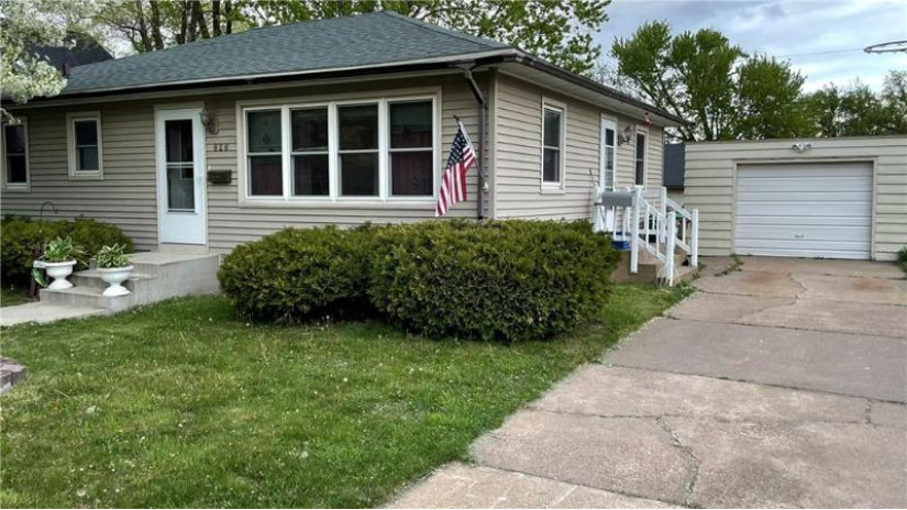 828 Water Street Chippewa Falls, WI 54729 by Northland Group Real Estate $154,900