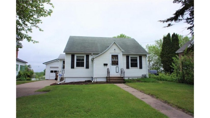 512 West Prospect Street Durand, WI 54736 by Edina Realty, Inc. - Chippewa Valley $110,000