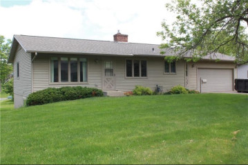 735 Oak Street, Mondovi, WI 54755