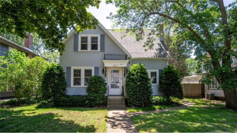 227 Mckinley Avenue Eau Claire, WI 54701 by C21 Affiliated $239,900