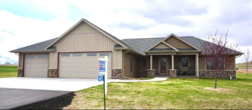 W7535 Cross Country Lane, Ellington, WI 54944