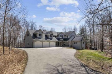 5773 Timber Haven Drive, Little Suamico, WI 54141-8670