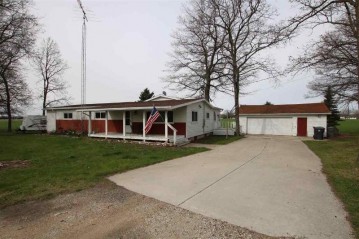 N5472 Grandwood Drive, Lamartine, WI 54937-9140