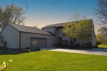 3072 Ridgeway Drive, Clayton, WI 54956-9008