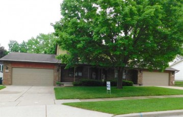 1701 Packerland Drive, Green Bay, WI 54304-1315