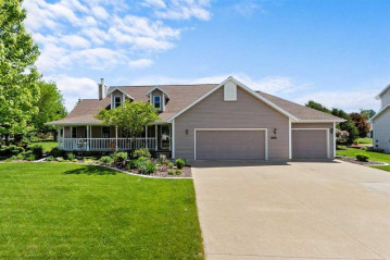 3480 N Thornberry Drive, Grand Chute, WI 54913