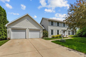 2801 Coachman Court, Allouez, WI 54301