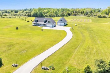 515 S Shiloh Road, Clay Banks, WI 54201