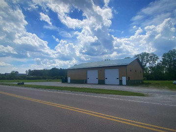 645 Hwy J, Little Suamico, WI 54141