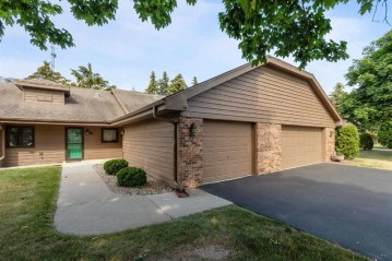 97 Spencer Village Court, Grand Chute, WI 54914