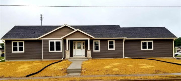 110 4th St, Mazomanie, WI 53560