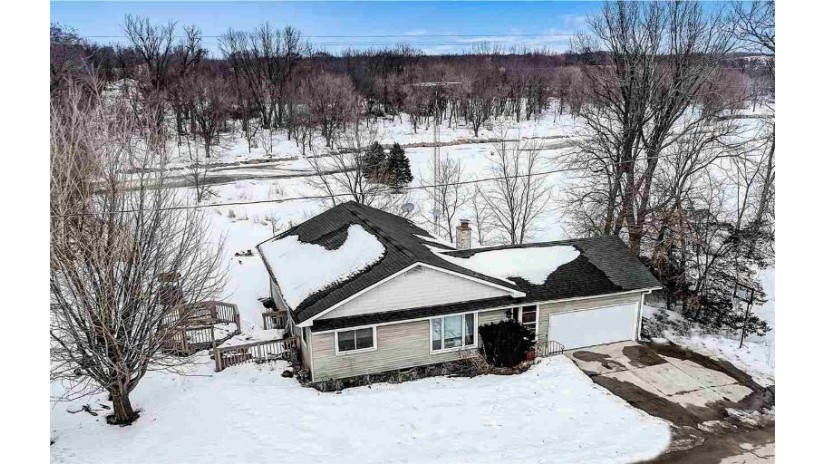 W3080 Green Isle Dr Hebron, WI 53538 by Re/Max Preferred $199,900