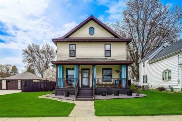 115 W Main St, Dane, WI 53529