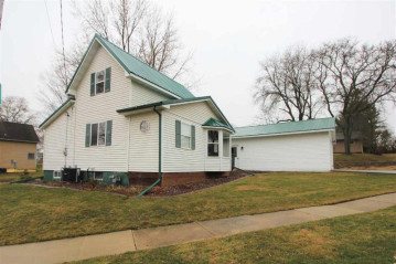 903 Mill St, Hillsboro, WI 54634