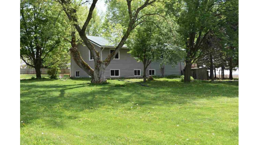 1147 N Emerald Grove Rd Johnstown, WI 53546 by Keller Williams Realty Signature $235,000