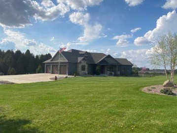 N6301 Wren Rd, Calamus, WI 53916