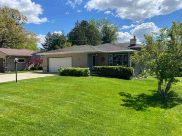 4646 Tonyawatha Tr, Monona, WI 53716