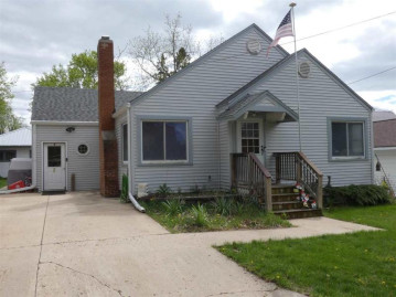 161 E 4th St, Richland Center, WI 53581