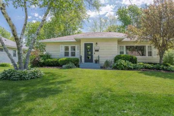 5106 Shore Acres Rd, Monona, WI 53716