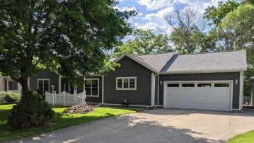 723 Pinecrest Dr, Jefferson, WI 53549