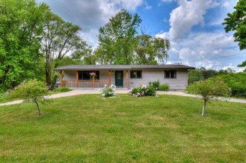 3159 View Rd, Dunn, WI 53711