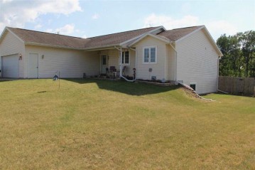 305 Savannah Tr, Pardeeville, WI 53954