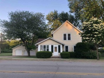 415 S Main St, Fall River, WI 53932-9701