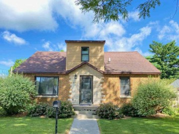 850 S Birdsey St, Columbus, WI 53925