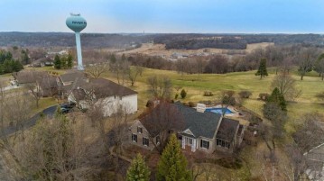 2419 Golf View Dr, River Falls, WI 54022