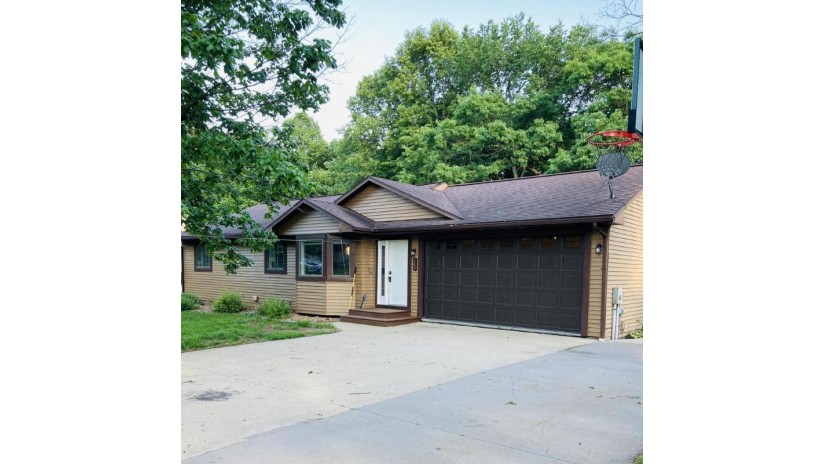 269 Sunset Ln Ellsworth, WI 54011 by Woods & Water Real Estate Llc $285,700