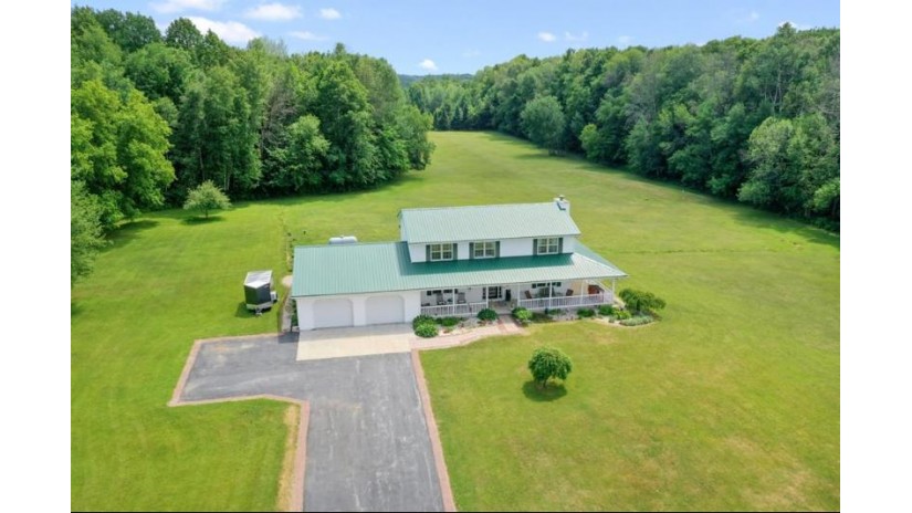 E5247 County Rd E Kewaunee, WI 54216 by Town & Country Real Estate $299,999